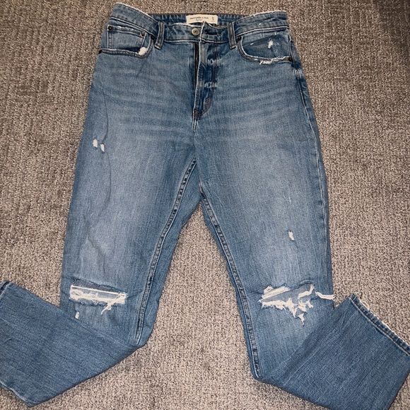 Abercrombie Curve Love High Rise Skinny Jean - Picture 1 of 3